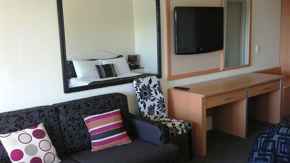 Auckland Airport Pacific Inn ภายนอก รูปภาพ