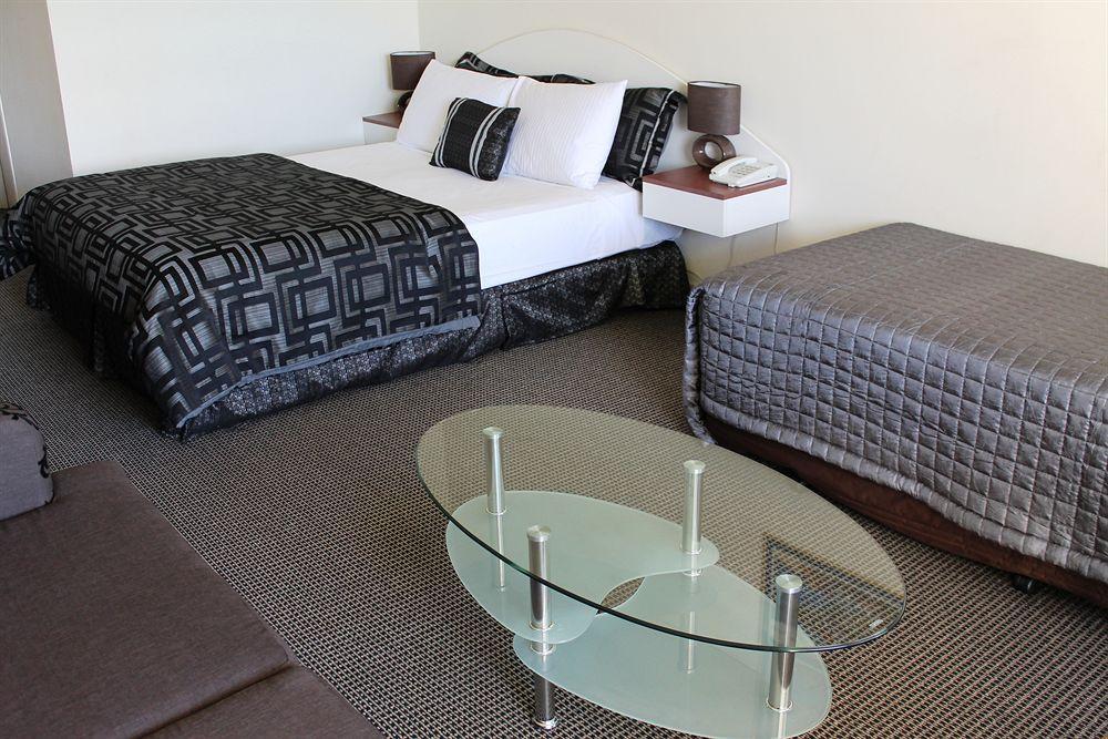 Auckland Airport Pacific Inn ภายนอก รูปภาพ
