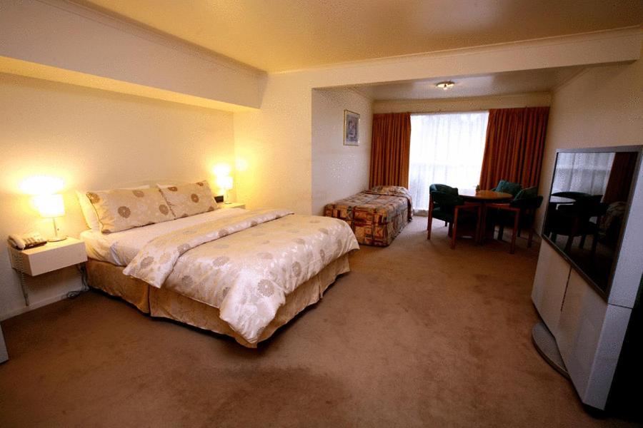Auckland Airport Pacific Inn ภายนอก รูปภาพ